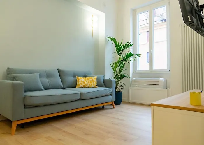 Near Colosseo Spacious In San Giovanni Apartment